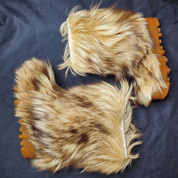 Vintage Genuine Goat Hair Fur Boots Super Shaggy YETI LAMA Cleated Rubber Size 6 - Picture 7 of 16
